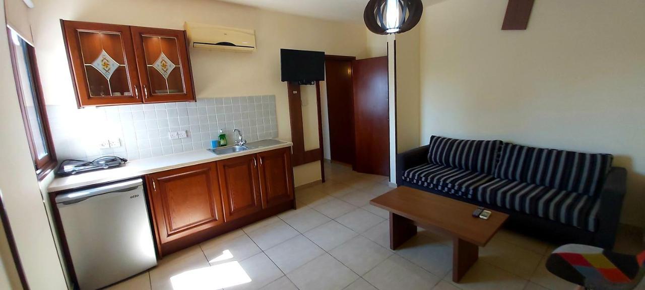 Apartament Lakis Court Larnaca Zewnętrze zdjęcie