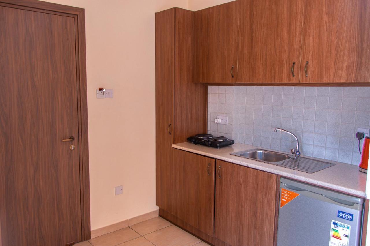 Apartament Lakis Court Larnaca Zewnętrze zdjęcie