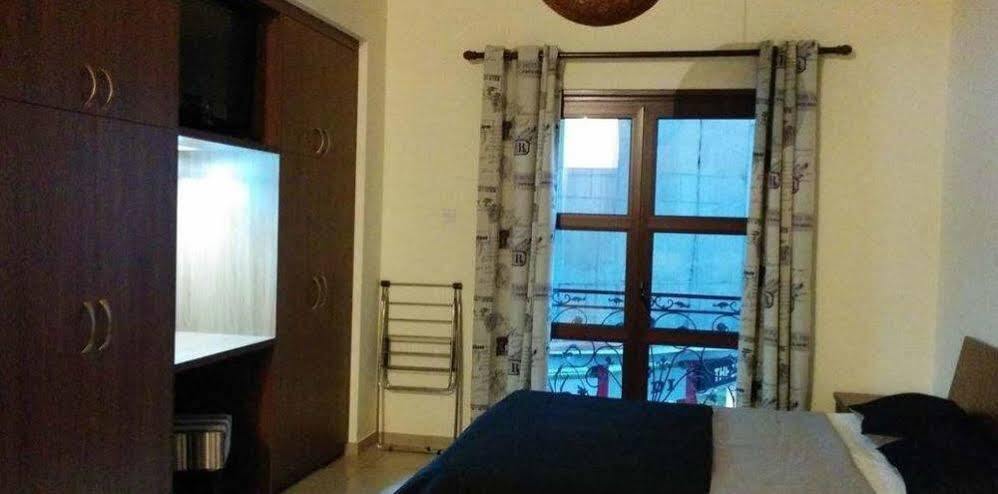 Apartament Lakis Court Larnaca Zewnętrze zdjęcie